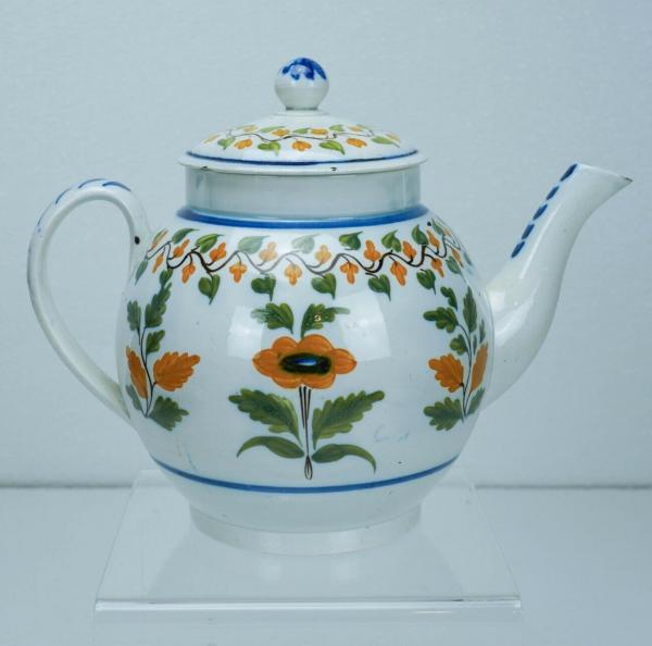 pearware teapot-1.jpg
