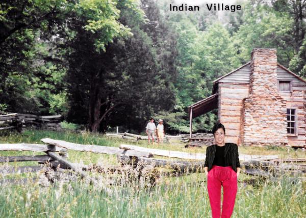 1992-05-30_Great Smoky Mountains NP_Indian Village_M0001.JPG