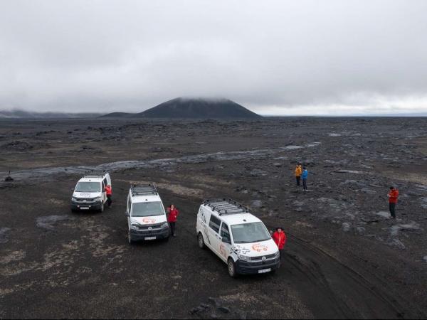 Icelandtrip.vehicles.Asjka.jpg