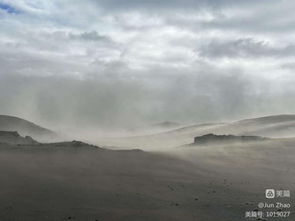 Icelandtrip.Sandstorm1.jpeg