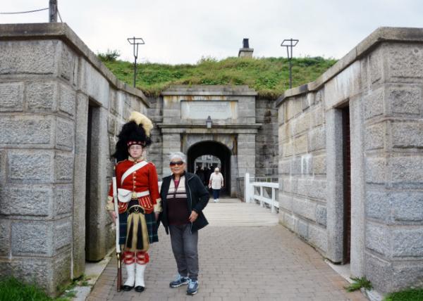 2023-08-16_Citadel Entrance to the Citadel National Historic Site w a Guard Dressed as a 78th Highlander-20001.JPG