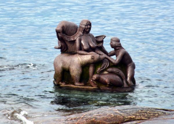2023-08-21_Sculpture of Sedna_ Inuit Goddess of the Sea-10001.JPG