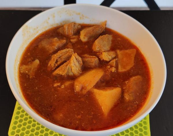 6 Traditional red curry with pork.jpg