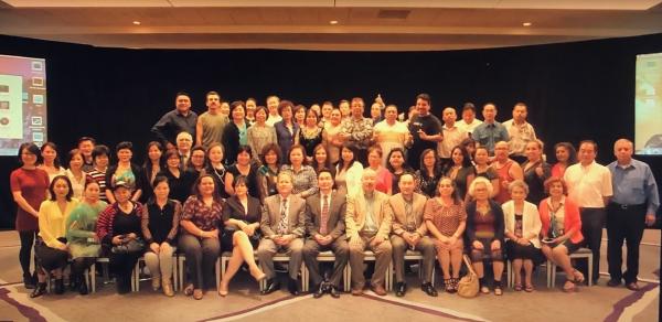 85 何哲老师在拉斯维加斯与全球义商班学员.jpg