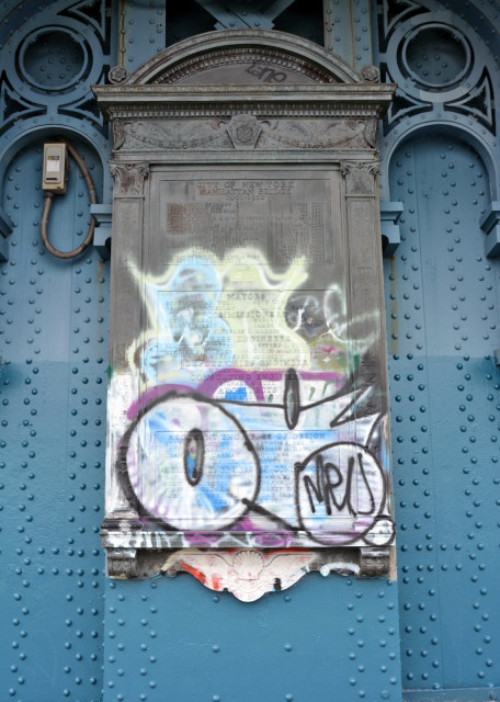 2023-11-04_Manhattan Bridge_Graffiti0001.JPG
