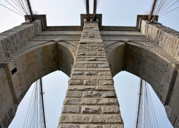 2023-11-04_Brooklyn Bridge_Pillar0001.JPG