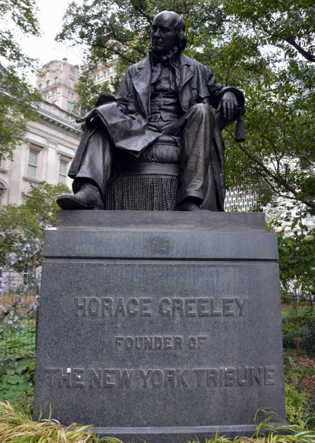 2023-11-04_Park of City Hall_Statue of Horace Greeley_ the Founder of NY Tribute0001.JPG