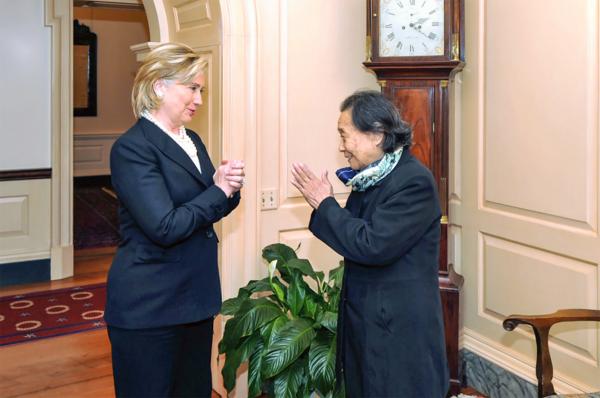 2009年11月30日，与时任国务卿会面（高耀洁提供）.jpg