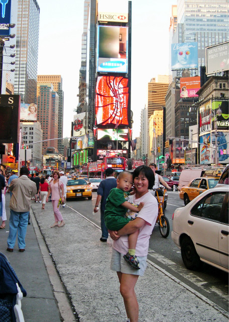 2005-09-04_ Times Square-10001.JPG