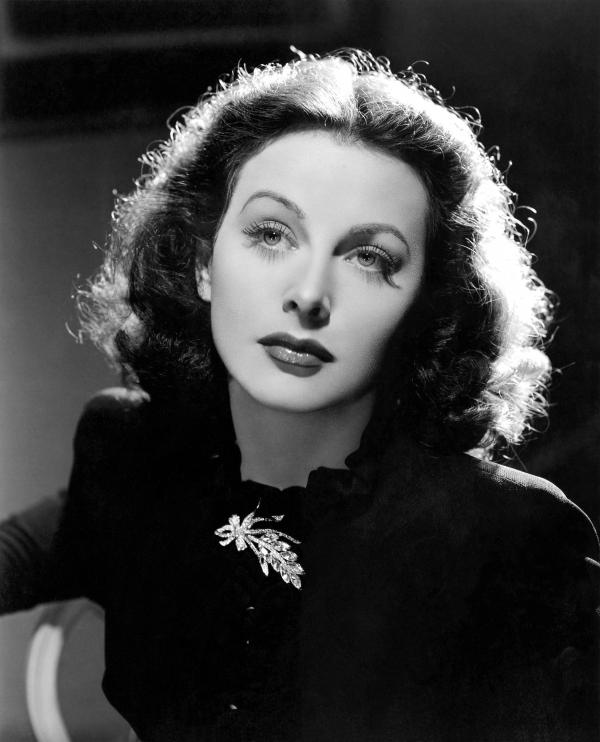 Hedy_Lamarr_in_The_Heavenly_Body_1944.jpg