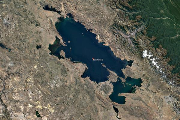 _4-两国界湖_lake_titicaca.jpg