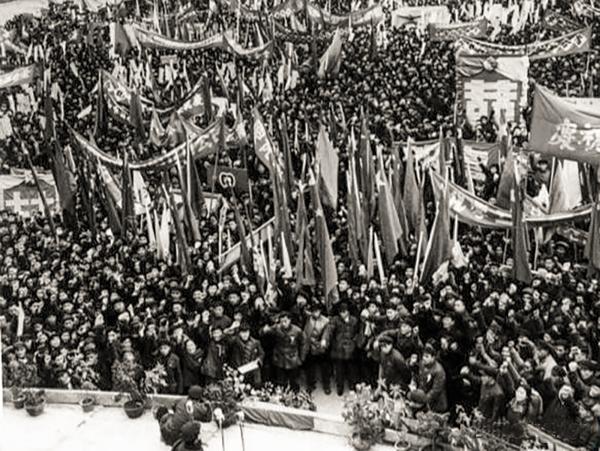 1956年1月19日，杭州市举行全市私营工商业申请全行业公私合营批准大会.jpg
