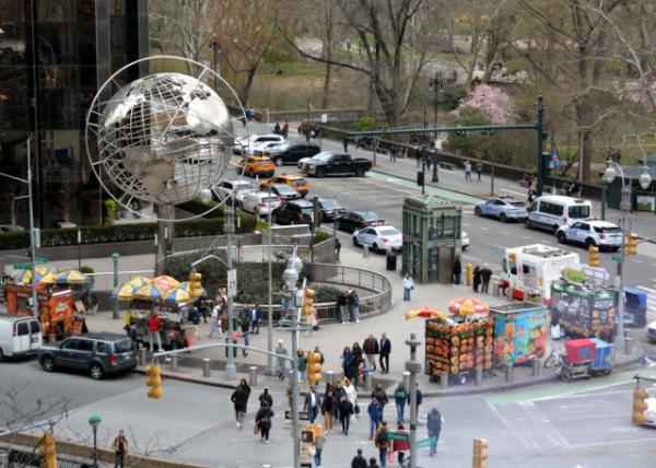 2024-04-06_Globe Sculpture @ Columbus Circle0001.JPG