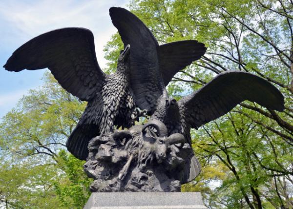 2024-04-27_Statue_Eagles & Prey_ the 1st Work of Sculpture_ not a Monument_ Installed in Central Park0001.JPG