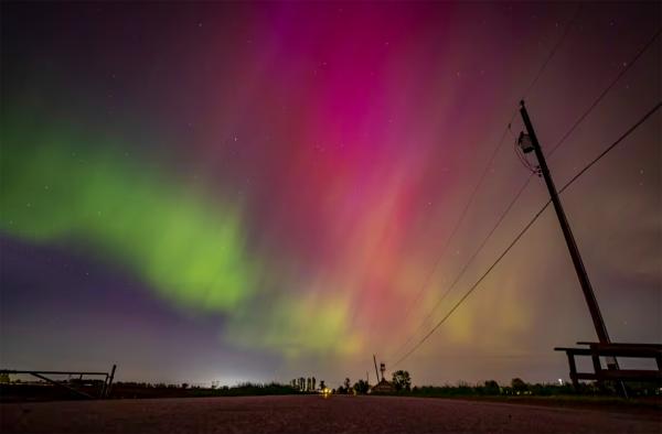 7A long-exposure photo shows the aurora borealis, or northern lights, in Surrey, BC.jpg