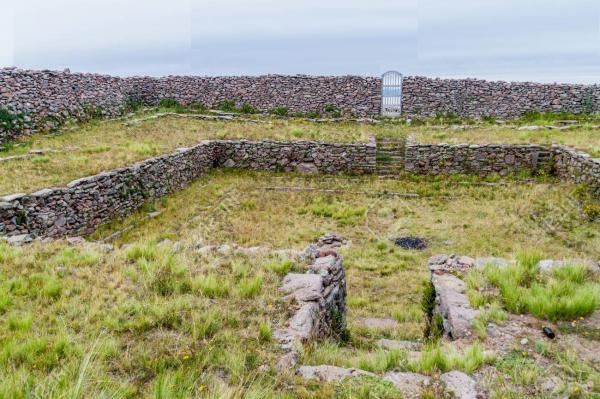 1-temple-pachamama-hill-on-amantani-island.jpg