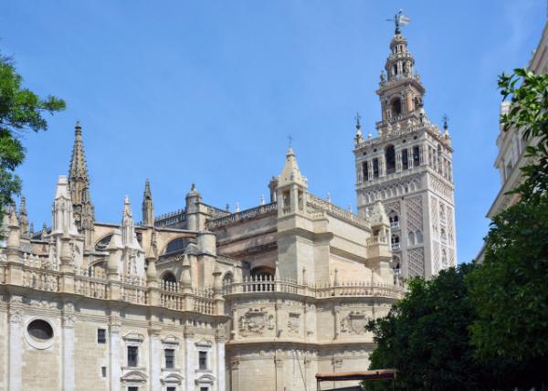 2024-06-05_Christendom’s Largest Gothic Church w a Marvelous Edifice Boasting Christopher Columbus’ Sepulcher & the Giralda_ an Iconic Arab Minaret0001.JPG