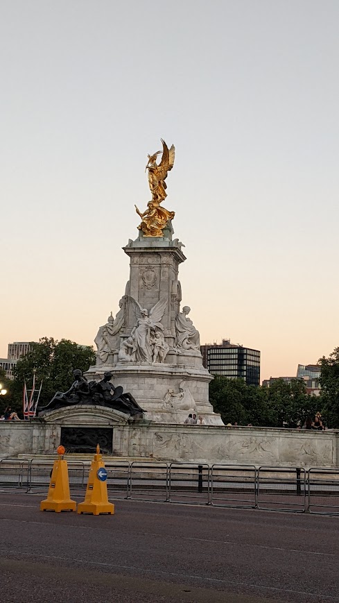 Victoria Memorial.jpg