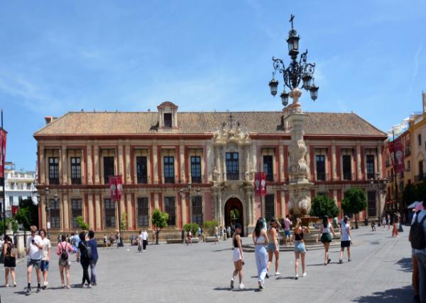 2024-06-05_Plaza Virgen de los Reyes三王圣母广场_Palacio Arzobispal or Archbishop's Palace_18th Century Seville Baroque0001.JPG