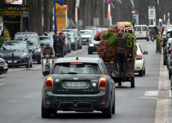 2024-06-06_09_Overloaded Vehicle Carrying Household Goods0001.JPG