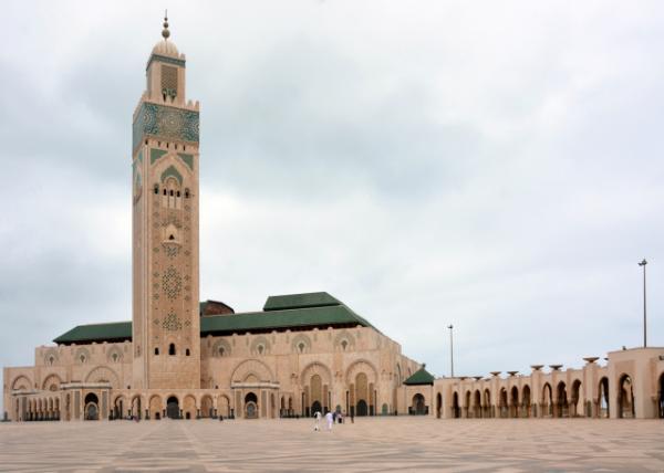 2024-06-06_03B_A View of the Mosque from the Adjacent Promenade w Exquisite & Intricate Islamic Architecture in Andalusian & Moorish-10001.JPG