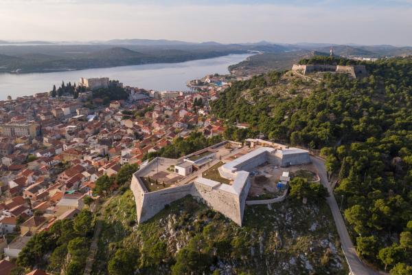 medieval-landmarks-sibenik-fortressess-0_i9byxa.jpg