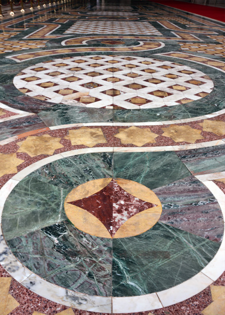 2024-06-06_30_Marble Floor in Most Notably Elaborate Islamic Geometric Motifs Radiating Star Patterns Composed of Various Polygons0001.JPG