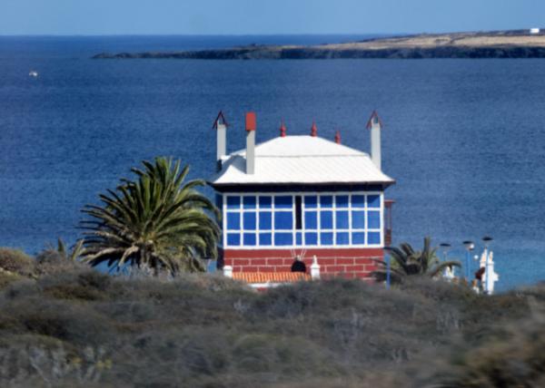 2024-06-08_32_Bldg_Casa Juanita in Blue @ Arrieta_ the Only Non-White House on the Northern Coast of Lanzarote0001.JPG