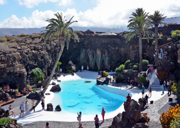 2024-06-08_34_Jameos del Agua_Emerald-Green Pool-20001.JPG