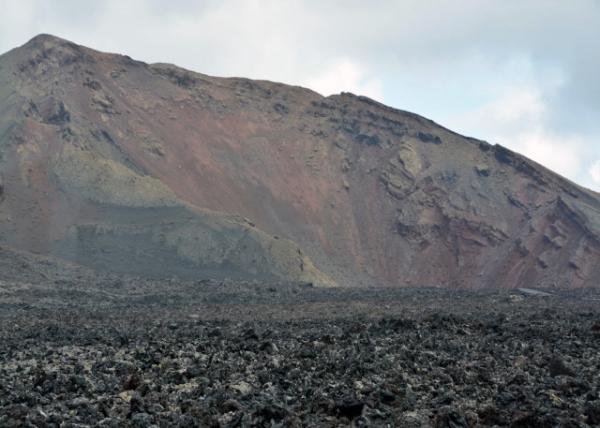 2024-06-08_04_Timanfaya NP Absence of Vegetation_ Ruggedness of the Terrain_ the Lava Fields_ the Volcanoes & Its Colors Embracing a Vast Range of Ochre & Red0001.JPG