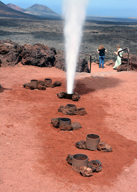 2024-06-08_11_Timanfaya NP_Steaming Bore Hole Like a Mini Geyser0001.JPG