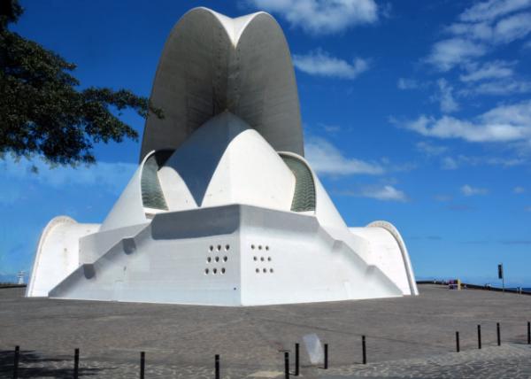 2024-06-09_06_Bldg_Auditorio de Tenerife in Expressionist (2003)_Side View0001.JPG