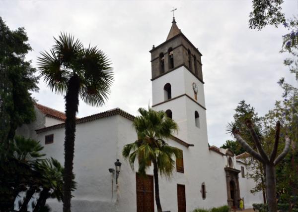 2024-06-09_46_Church of Santa Ana w Facade Combining Elements from Plateresque & Renaissance Architecture-20001.JPG