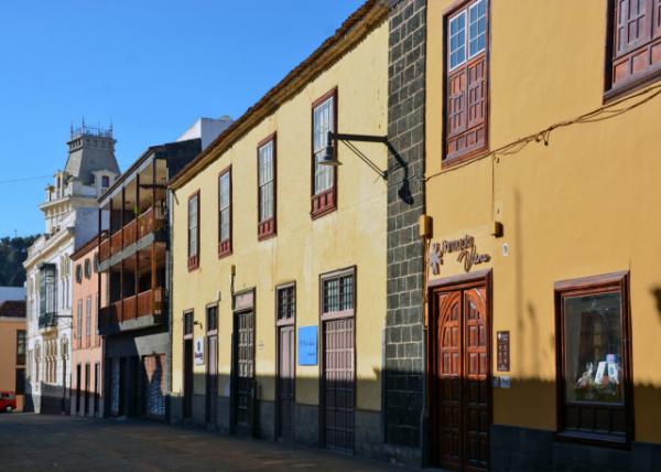 2024-06-09_03_Calle San Agustin_ Seat of Merchants of Agricultural Products_ the Granaries of Whose Houses Characterize Their Appearance0001.JPG