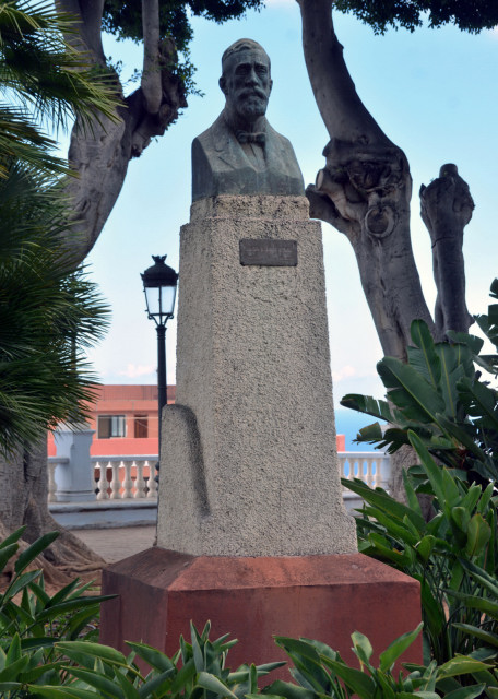 2024-06-09_43_Statue of Jesús María Perdigón_ Directors of the Fine Arts Gazette of the Spanish Association of Painters & Sculptors-20001.JPG