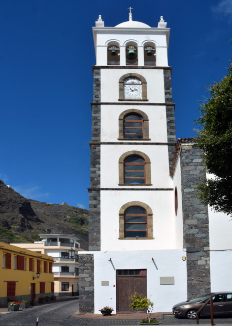 2024-06-09_11_Church of Santa Ana in the 6-Storey Belltower0001.JPG