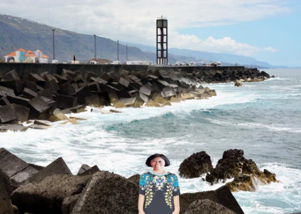 2024-06-09_12_Puerto de la Cruz Lighthouse Marking the Coastline of Tenerife-10001.JPG