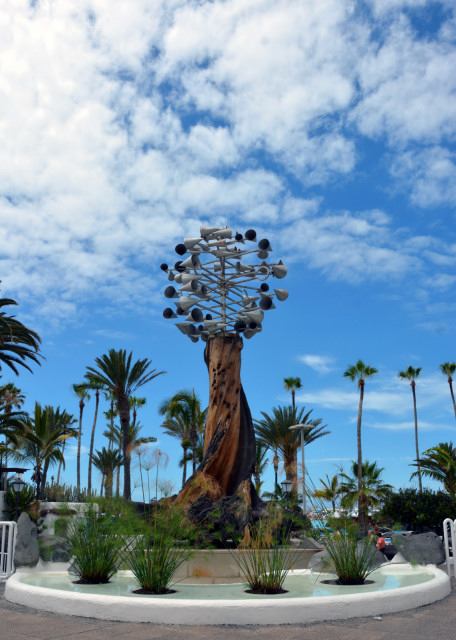 2024-06-09_19_Sculpture_Wind Tree0001.JPG