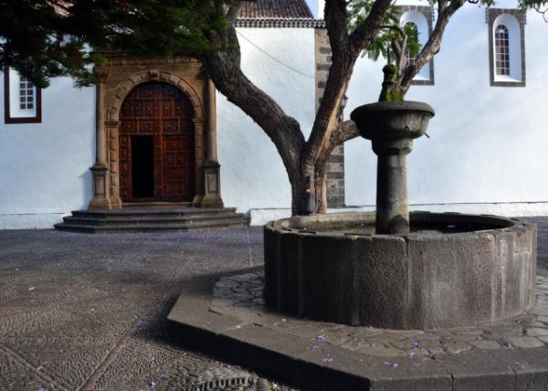 2024-06-10_14_Real Santuario de Nuestra Se?ora de las Nieves_Side Entrance of the Sanctuary @ Plaza de las Nieves0001.JPG