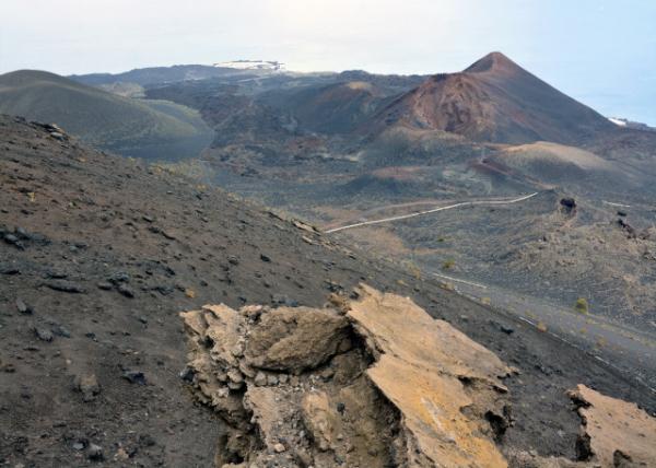 2024-06-10_04_Teneguía Volcanic Vent @ the Southern End of the Sub-Aerial Section of the Cumbre Vieja Volcano0001.JPG