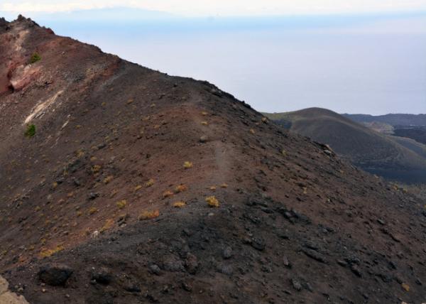 2024-06-10_09_Outer View of the Caldera Rim0001.JPG