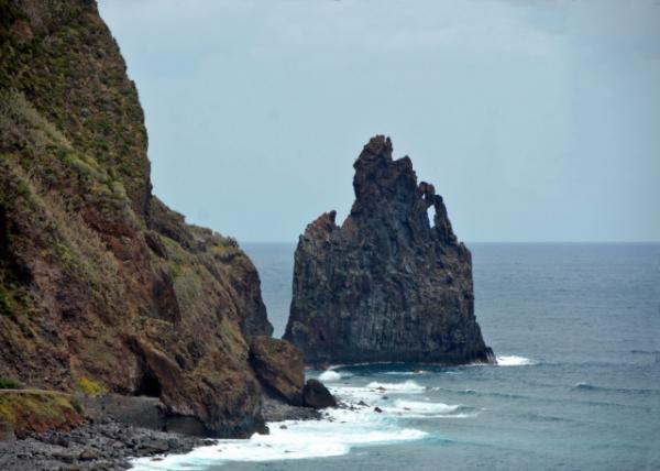 2024-06-11_94_Ilheus da Ribeira da Janela_ Amazing Ocean Rock Formation0001.JPG