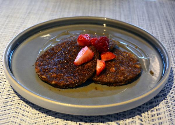 2024-06-12_01_Breakfast_Berries Pancakes w Banana, Oat Mylk, Oats, Maple Syrup, Dries Cranberries, & Fresh Berries001.JPG