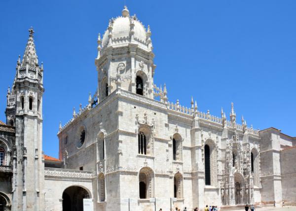 2024-06-13_92_Entrance to the Main Church & Cloister Commemorating Vasco de Gama's Voyage to India in 1498 n the spot where they set sail on their.JPG