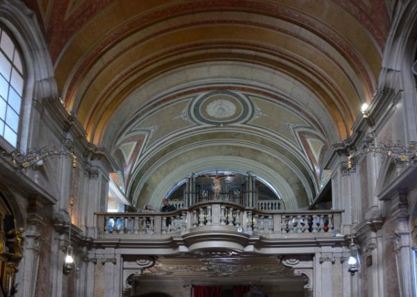 2024-06-13_11_Church of Saint Anthony of Lisbon_Pipe Organ over the Ambulatory0001.JPG