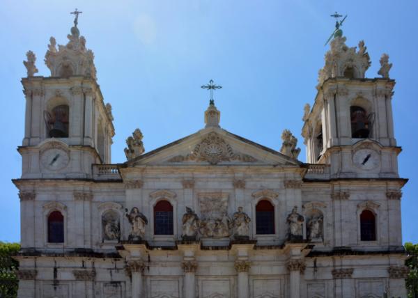 2024-06-13_86_Estrela Basilica_Twin bell Towers Including Statues of Saints & Some Allegoric Figures0001.JPG