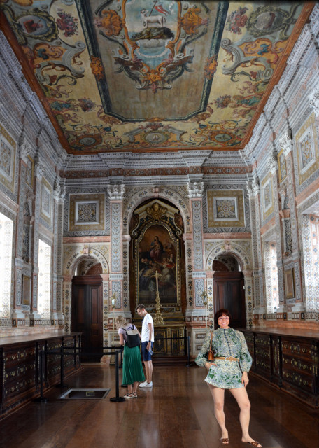 2024-06-13_Baroque Sacristy w Pink_ White_ & Black Marble Designs on Walls-10001.JPG