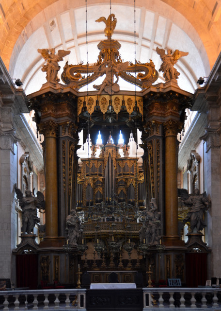 2024-06-13_Baroque Altar under Baldachin in 17th Century Mannerism0001.JPG