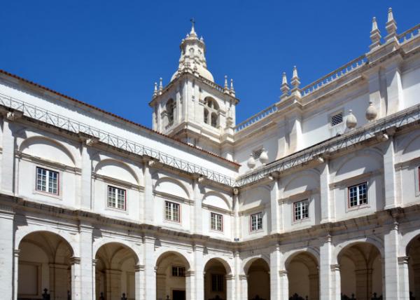 2024-06-13_Courtyard of 17th-century White Roman Catholic Church & Monastery0001.JPG