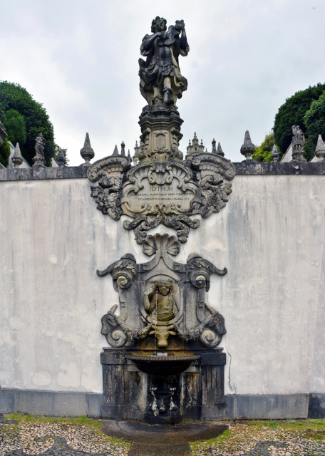 2024-06-14_103_5 Fountains Representing the Different Senses of Sight_ Smell_ Hearing_ Touch_ &  Taste_Hearing0001.JPG